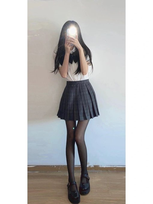 FOdcXQmWYBMEuI6.jpg