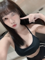 外拍嫩模 身材極品  小隻大奶 【芭比】