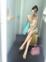 高挑陽光帶點學生甜美氣質淡妝清秀鄰家女孩