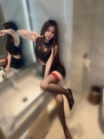 Dior櫃姐  服務非常主動配合
