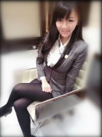 禁欲系列制服搭配黑色絲襪高跟鞋