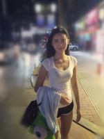 初下海的美腿女友