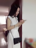 很有氣質的古典音樂老師
